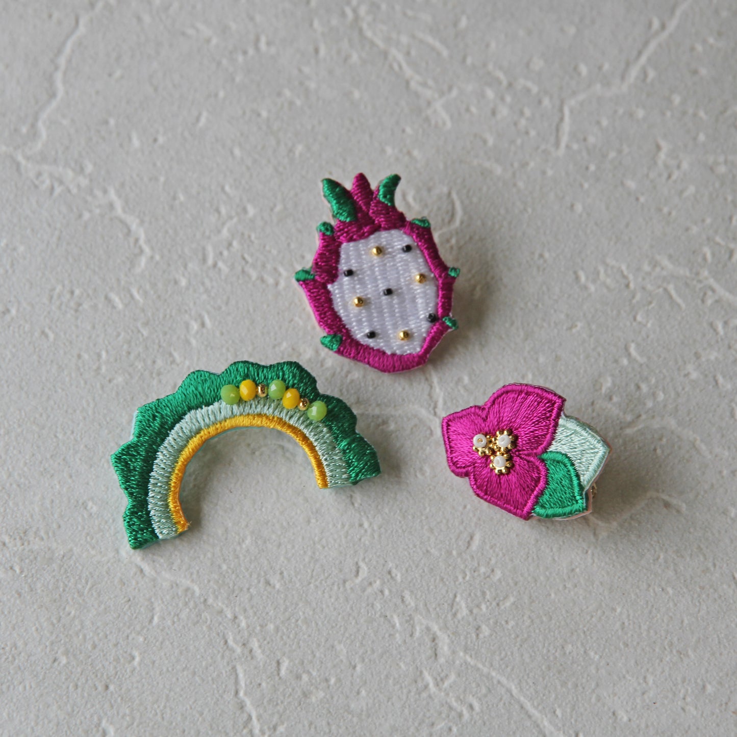 刺繍ブローチ ドラゴンフルーツ
