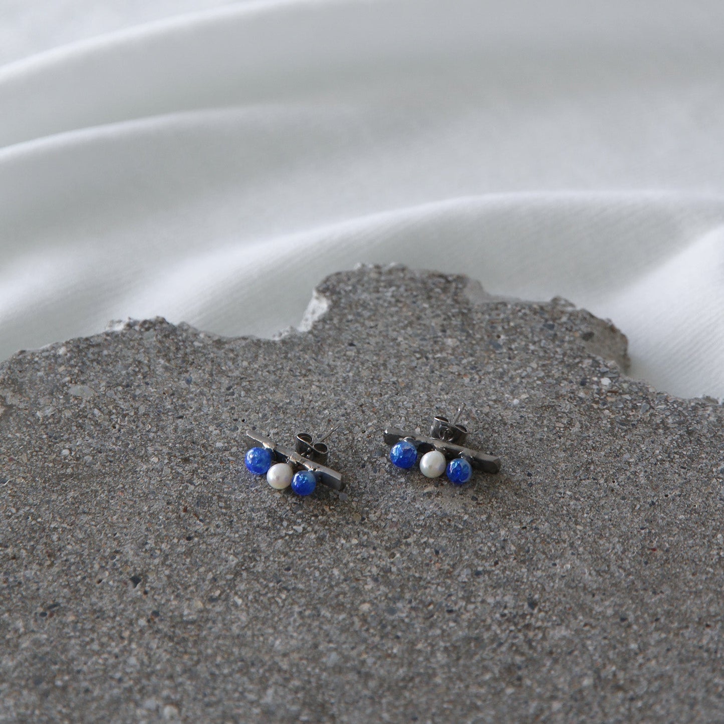 ラインドロップピアス / acier × JEENAR