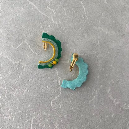 刺繍イヤリング　ゴーヤー