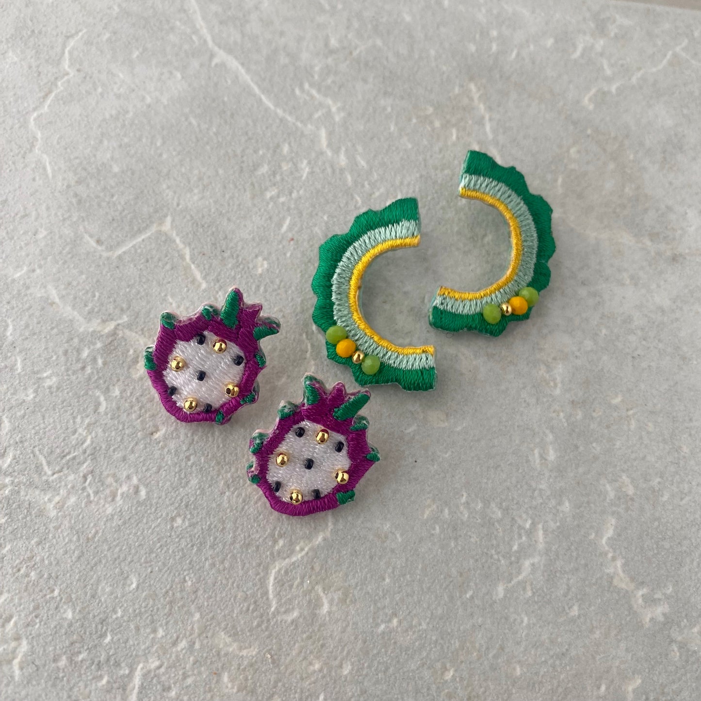 刺繍ピアス ゴーヤー