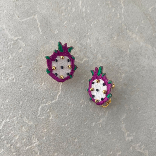 刺繍イヤリング ドラゴンフルーツ