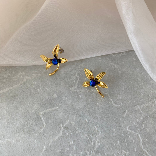 リリーピアス