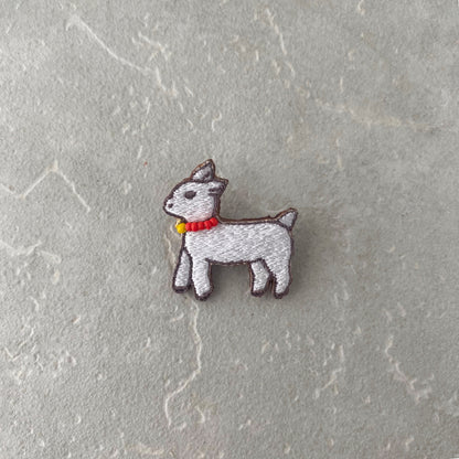 刺繍ブローチ 白ヤギ